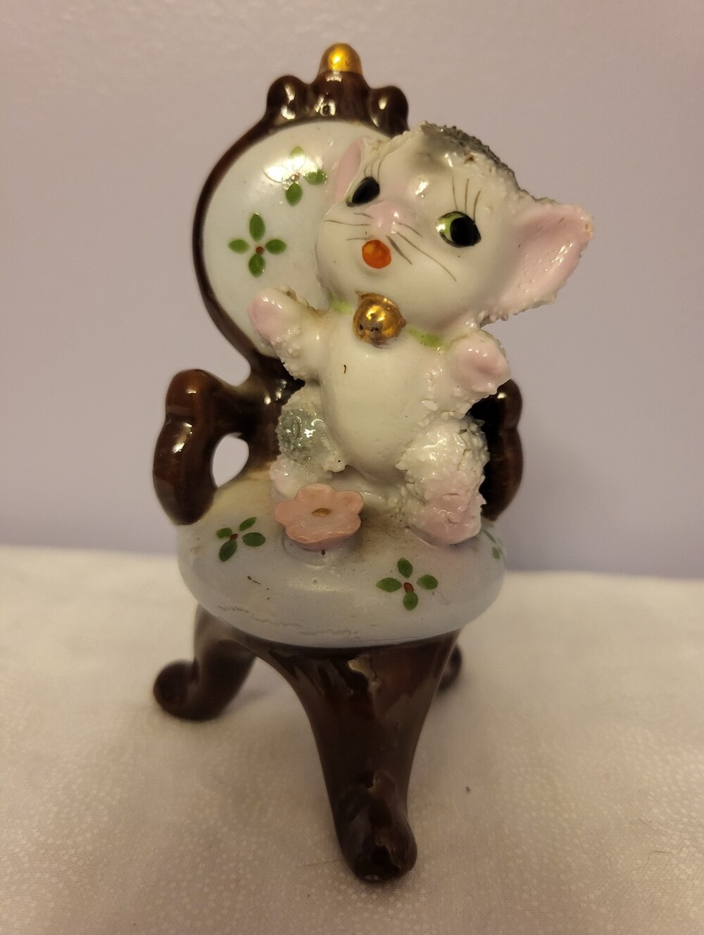 Japanese Handpainted 4 Inch Cat Sitting In Chair Figurine